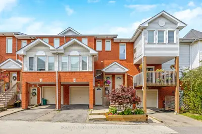 Condo Townhouse in Halton Hills