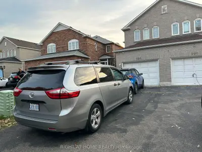 798 Stonebridge Avenue, Mississauga, On L5v 2l1