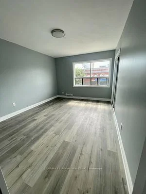 1250 Bloor Street W Upper, Toronto W02, On M6h 1n5