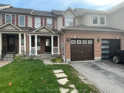 Att/Row/Townhouse in Milton