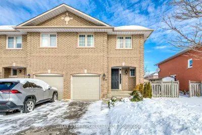 Semi-Detached in Oakville