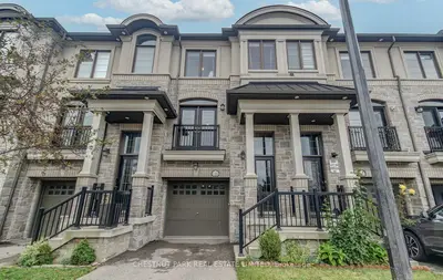 Att/Row/Townhouse in Mississauga