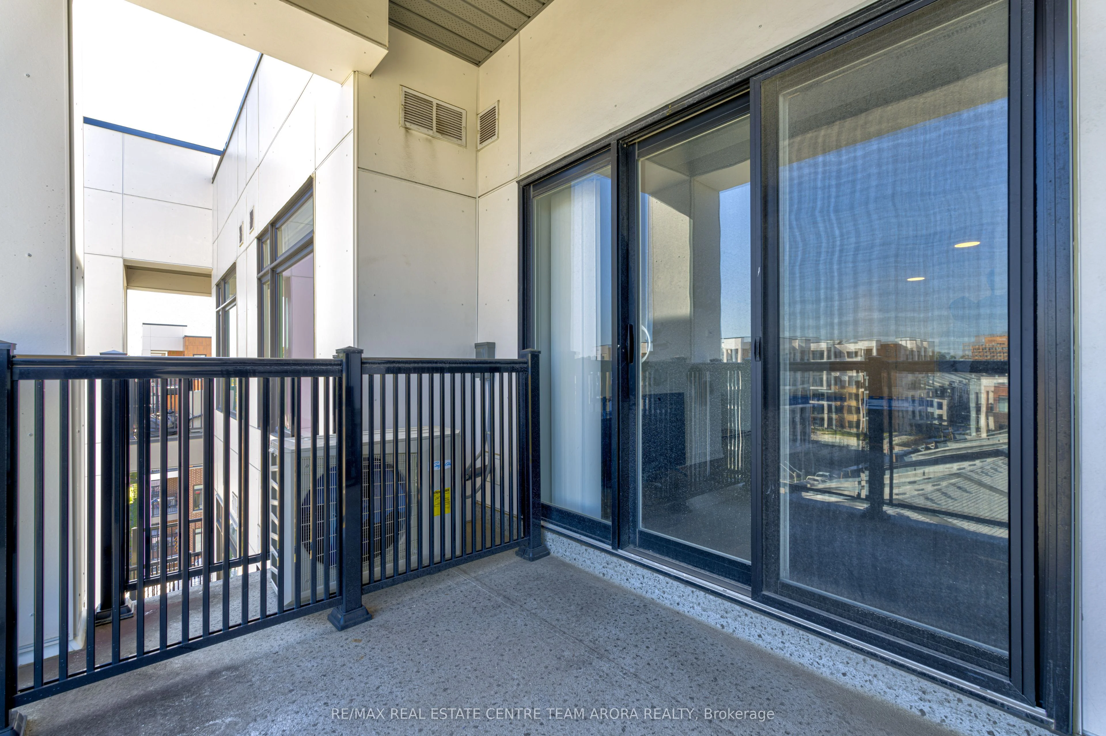160 Canon Jackson Drive 602, Toronto W04, ON M6M 0B6