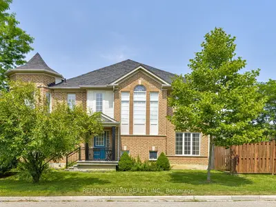 Att/Row/Townhouse in Mississauga