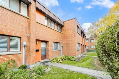 Condo Townhouse in Toronto