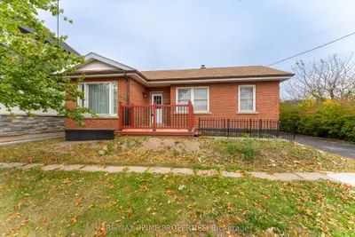 Detached in Oakville