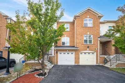 Att/Row/Townhouse in Halton Hills