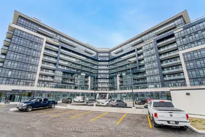 Condo Apartment in Oakville