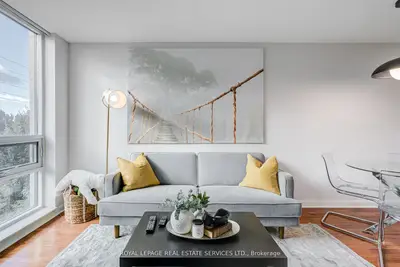 Condo Apartment in Toronto