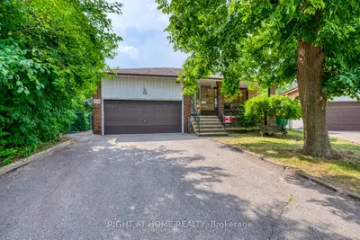 Detached in Brampton