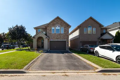 Detached in Burlington