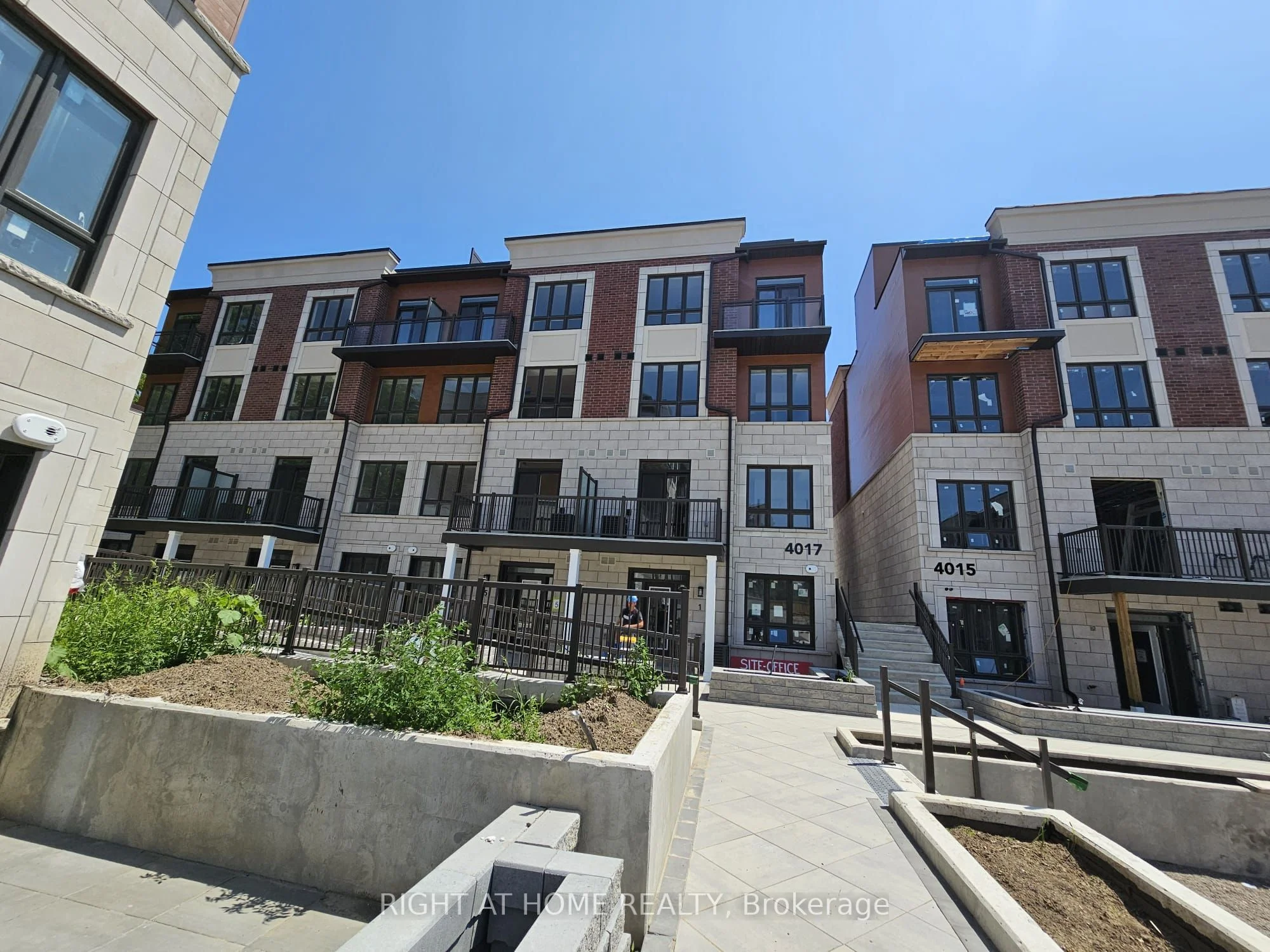 Condo Townhouse in Mississauga
