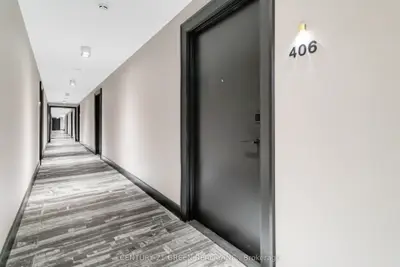 Condo Apartment in Oakville