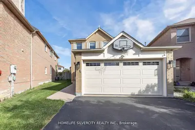Detached in Brampton