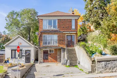 Detached in Toronto