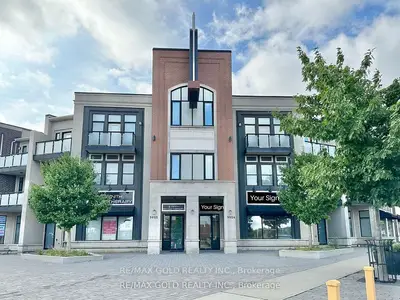 Att/Row/Townhouse in Oakville