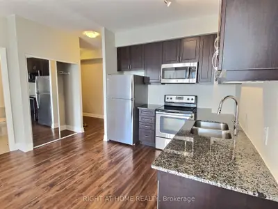 2800 Keele Street 416, Toronto W05, On M3m 2g4