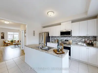 Att/Row/Townhouse in Brampton