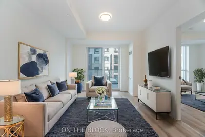 Condo Apartment in Oakville