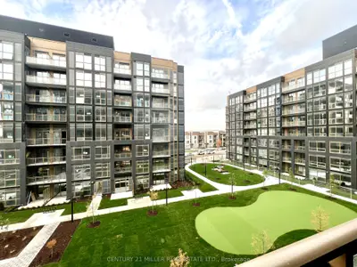 Condo Apartment in Oakville