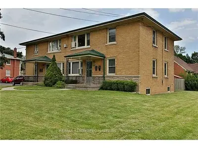 Fourplex in Burlington