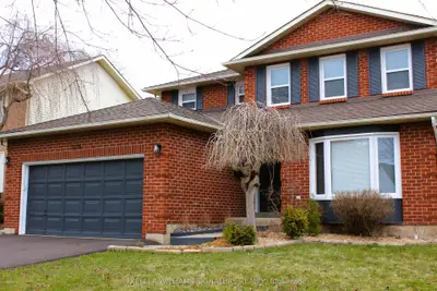 Detached in Burlington