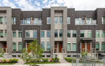 27 Applewood Lane 132, Toronto W08, On L4z 4c4