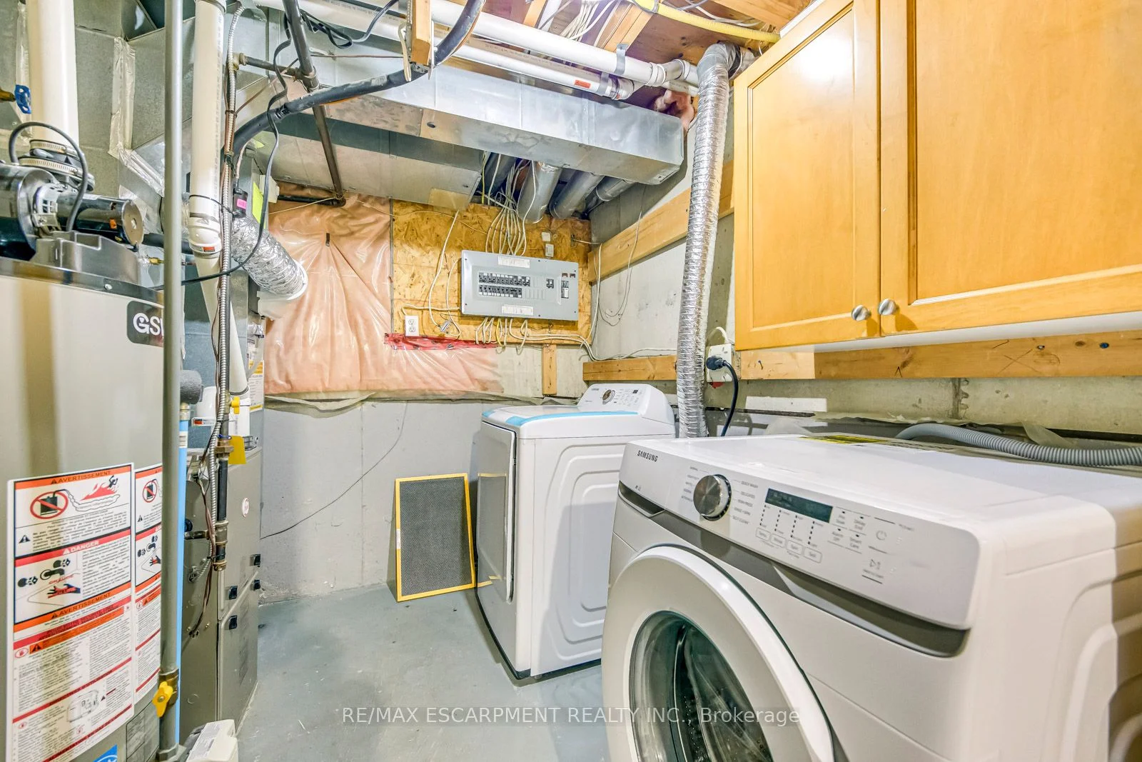 2349 Newcastle Crescent, Oakville, ON L6M 4P6