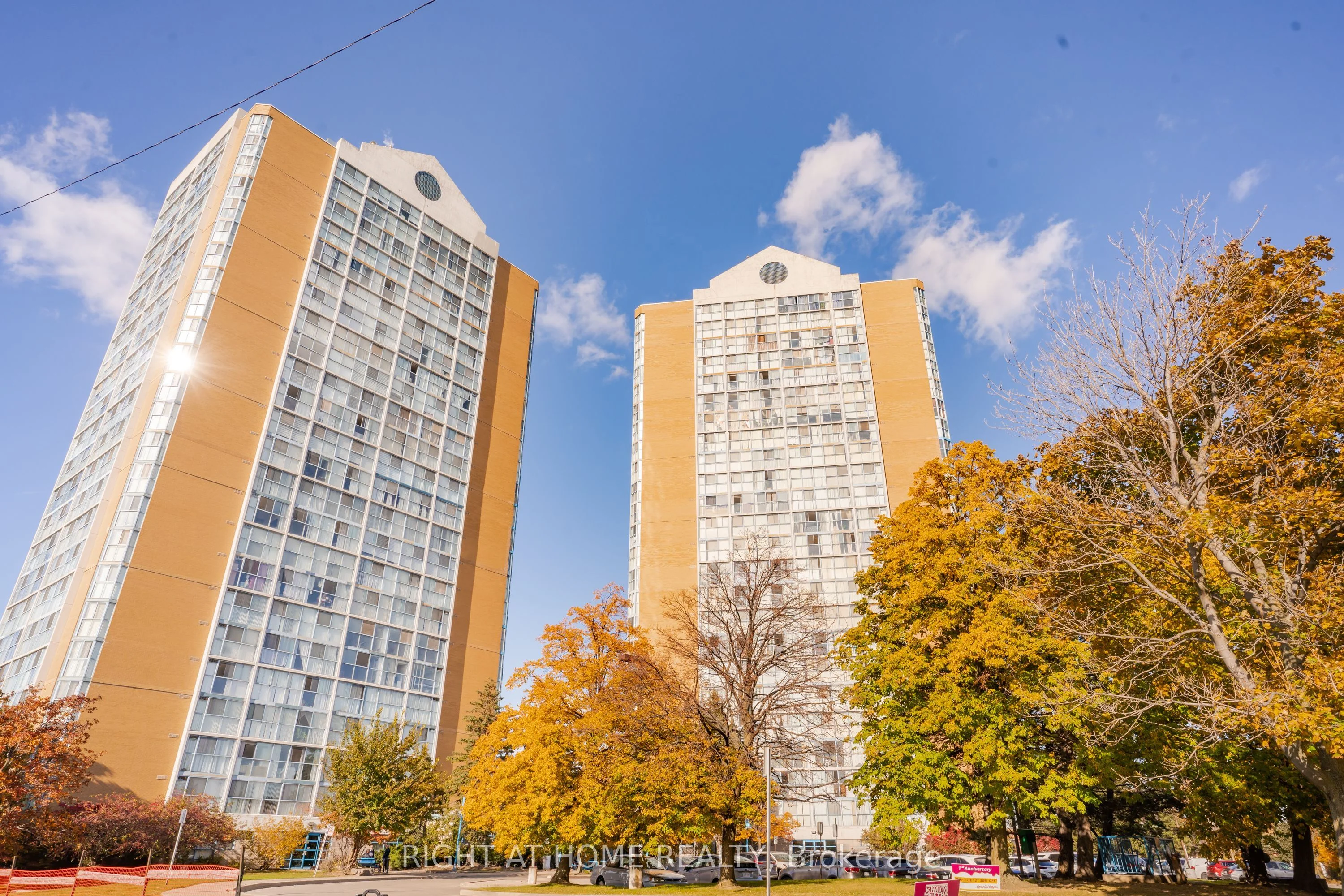 Condo Apartment in Mississauga