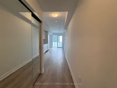 Condo Apartment in Mississauga