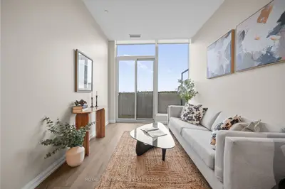 Condo Apartment in Toronto