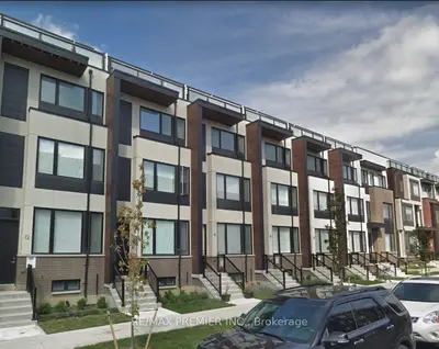 Att/Row/Townhouse in Toronto