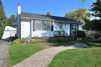 Detached in Oakville