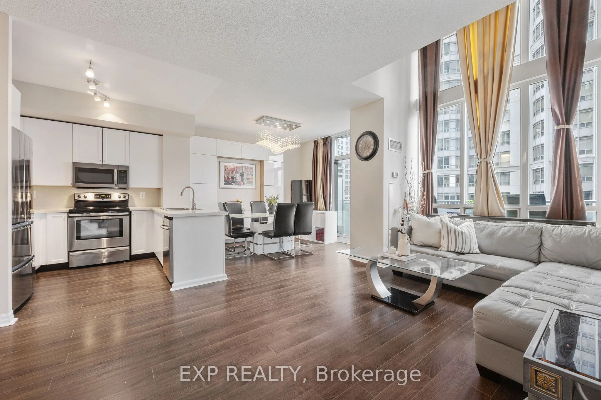 3939 Duke Of York Boulevard 514, Mississauga, On L5b 4n2