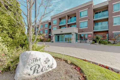 Condo Apartment in Brampton
