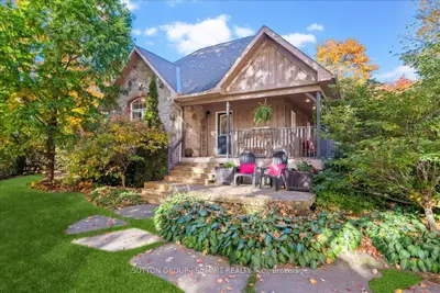 Detached in Burlington