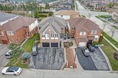 Semi-Detached in Mississauga