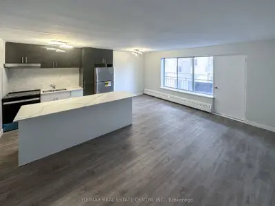 371 Lakeshore Road W 507, Mississauga, On L5h 1h4
