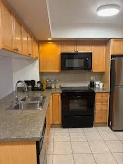 5229 Dundas Street W 204, Toronto W08, On M9b 6l9