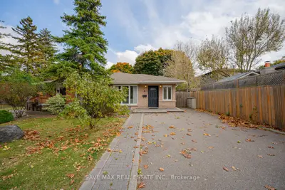 Semi-Detached in Mississauga
