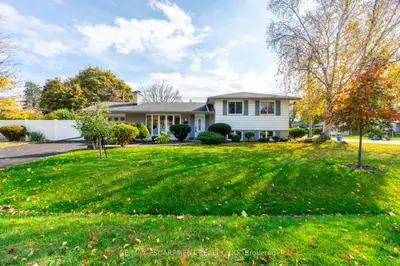 Detached in Burlington