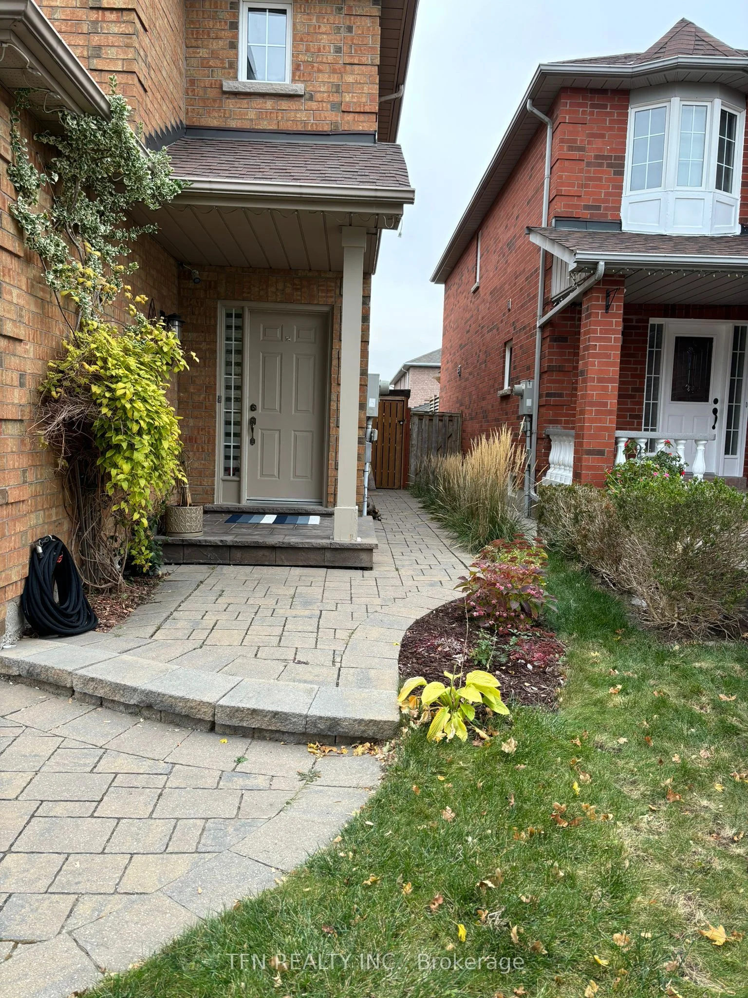 851 Clemens Crescent Bsmt, Mississauga, On L5v 2s8