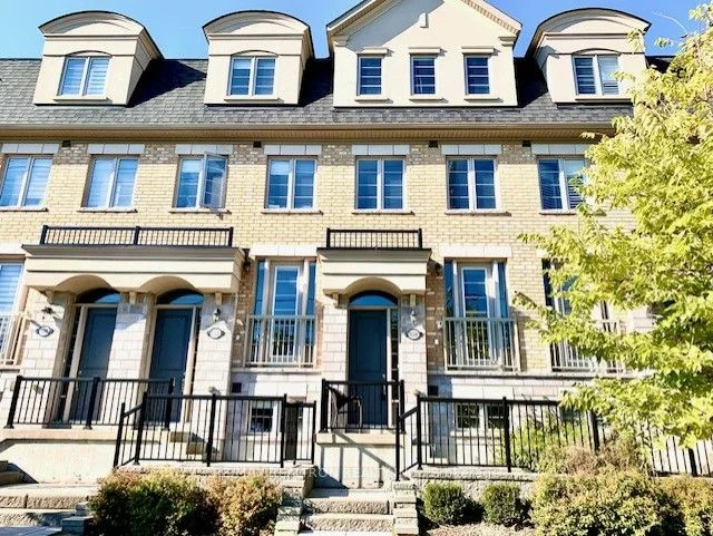 Condo Townhouse in Toronto