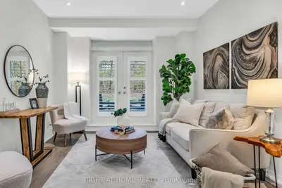 245 Dalesford Road B14, Toronto W07, On M8y 4h7