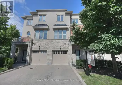 Condo Townhouse in Mississauga