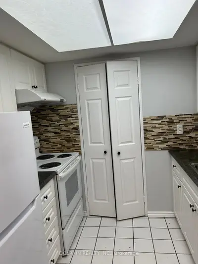 Condo Apartment in Mississauga