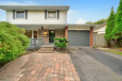 Detached in Burlington