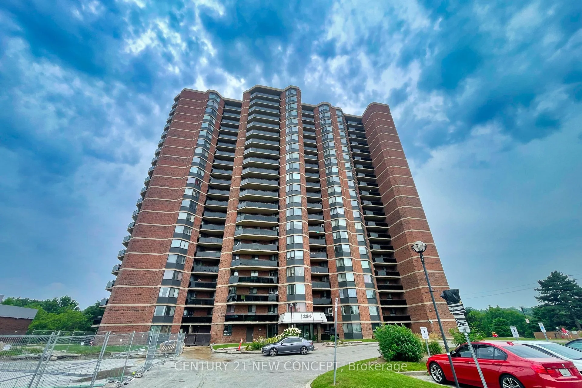 234 Albion Road 1901, Toronto W10, On M9w 6a5
