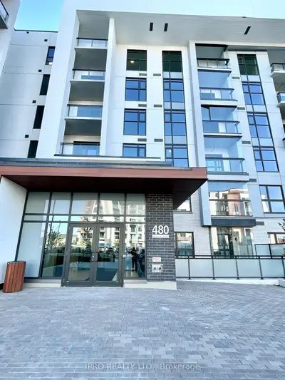 Condo Apartment in Milton