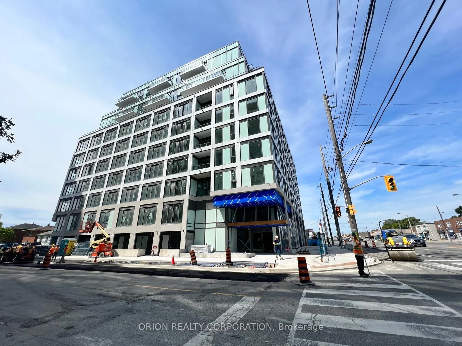 #302 1195 The Queensway, Toronto W08, On, M8z 1r6